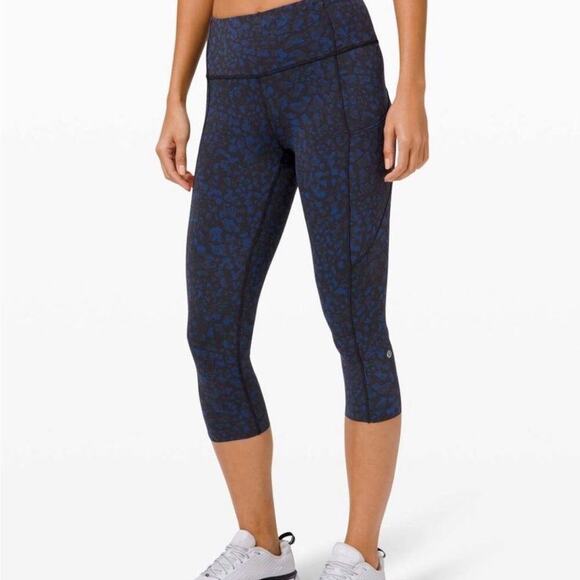 Lululemon Women Fast Free HR LW6BCWS WLTL Blue Black Print - Picture 1 of 13